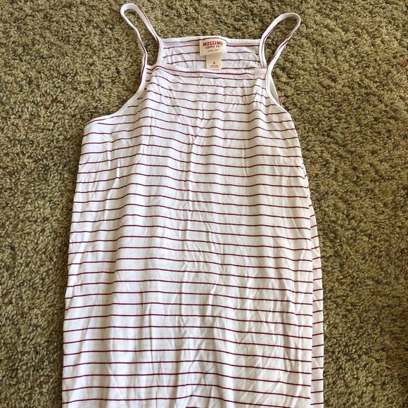 Tops - Picture 7 of 8